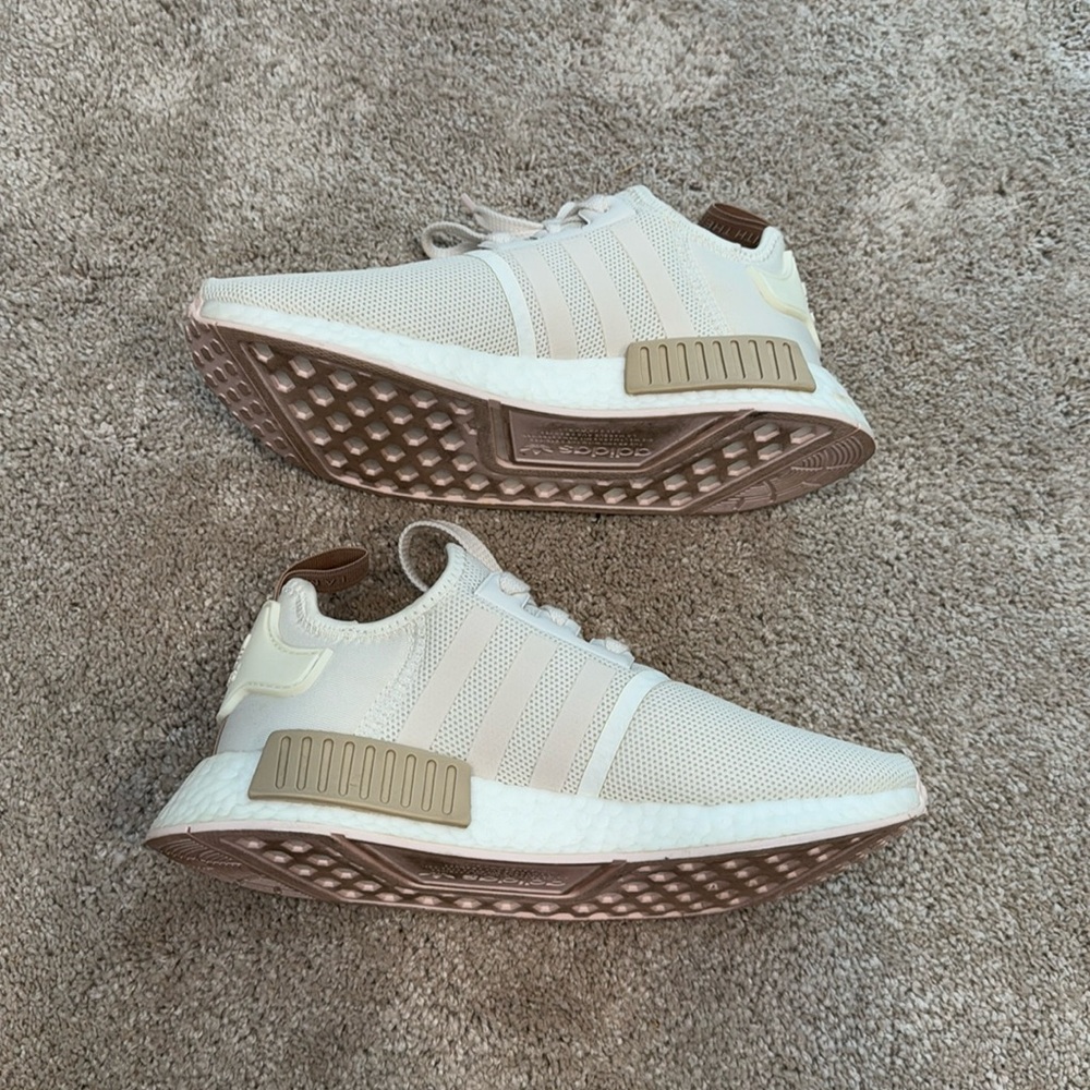 Adidas NMD_R1 Chalk